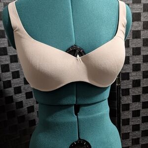 PINK Victoria's Secret Cream Bra